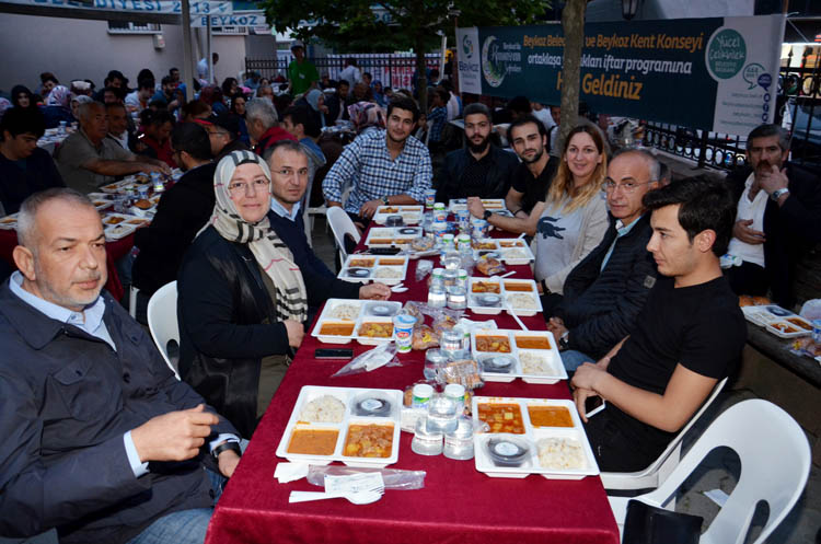 Belediye ve Konsey işbirliği ile iftar