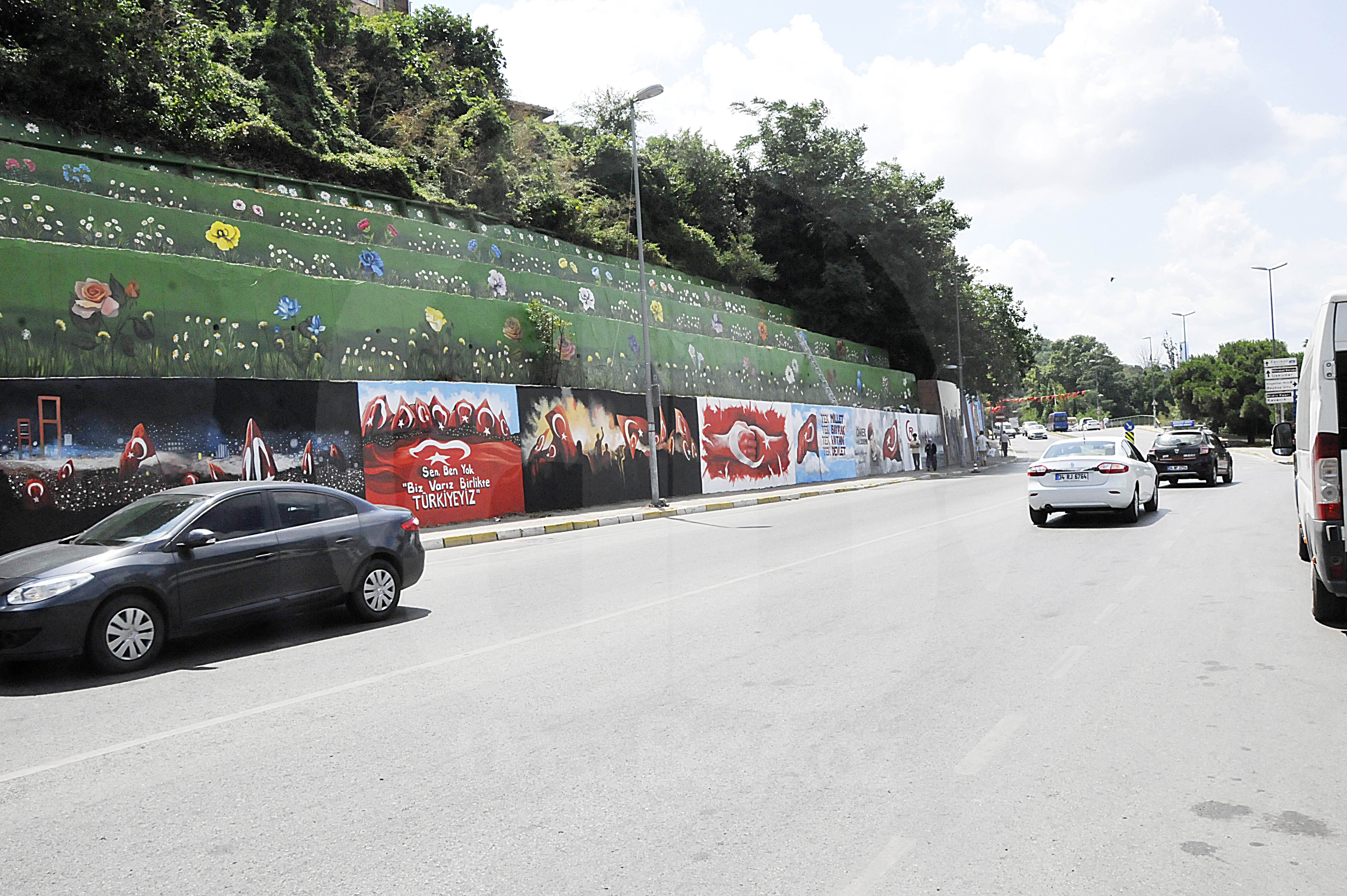 Beykoz'un duvarları 15 Temmuz'a boyandı