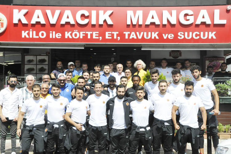 TÜGVA'dan Beykozspor'a destek