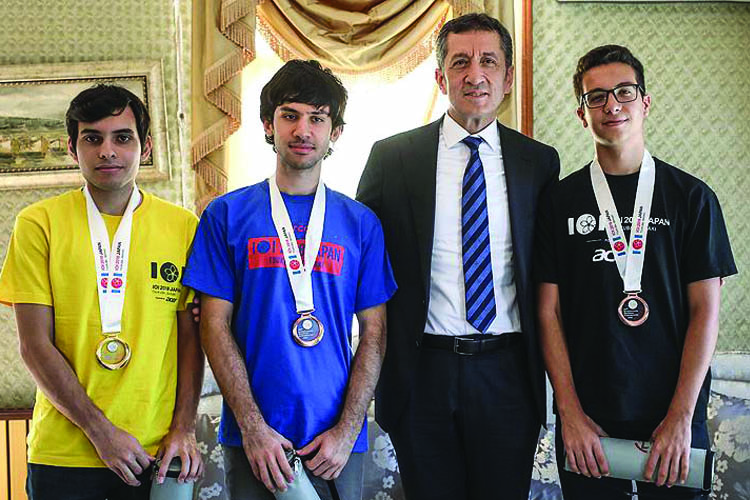 Bakan Selçuk, şampiyonları Beykoz'da ağırladı