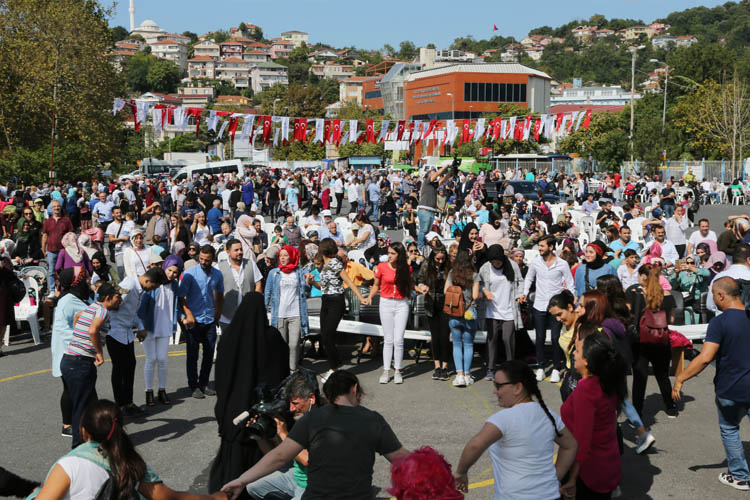 Beykoz'da denize karşı geleneksel balık festivali
