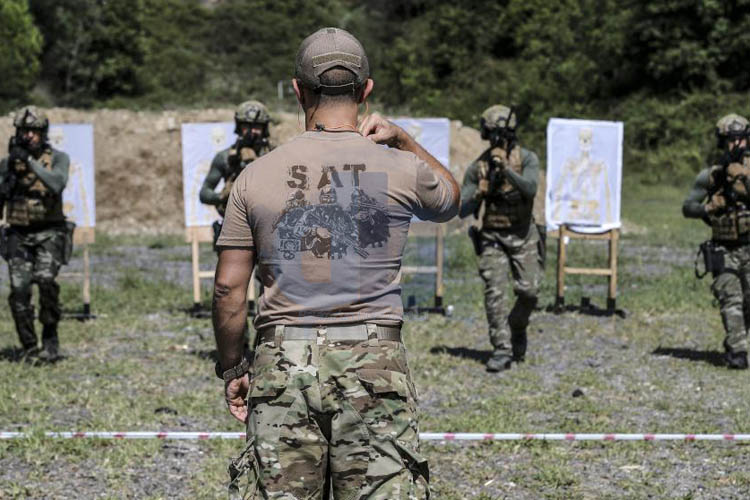 Beykoz'daki SAT komando eğitimleri görüntülendi