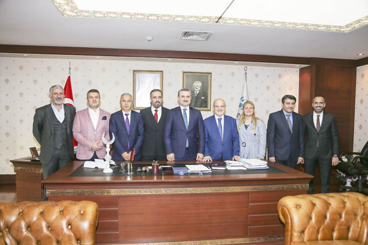 AK Parti İl Başkanı Şenocak Beykoz'u ziyaret etti
