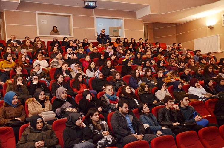 Beykoz Belediye Başkanı öğrencilerle buluştu