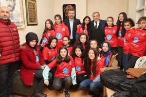 Murat Aydın Beykoz'da ülkücü gençlerle buluştu
