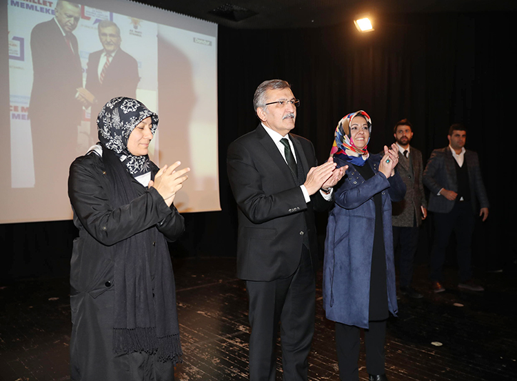 AK Parti Kadın Kolları Murat Aydın’ı ağırladı