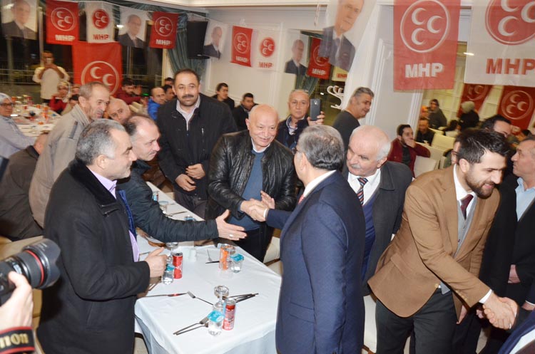MHP Teşkilatları Beykoz'da salonlara sığmadı