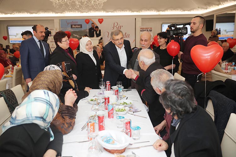 AK Parti Beykoz’da 40 yıllık çiftleri bir araya getirdi