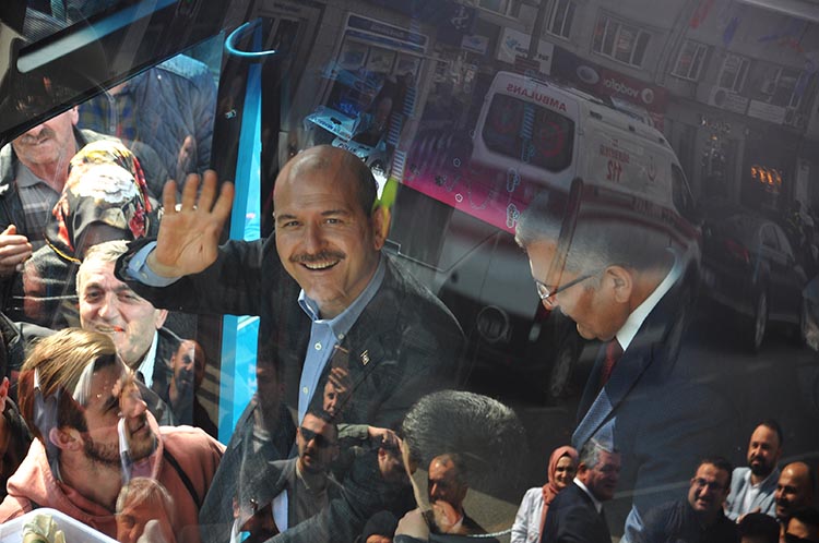 İçişleri Bakanı Beykoz Paşabahçe’de miting yaptı