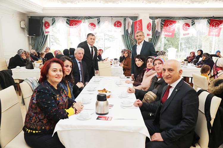 Murat Aydın Beykoz’da MHP’li kadınlarla bir araya geldi
