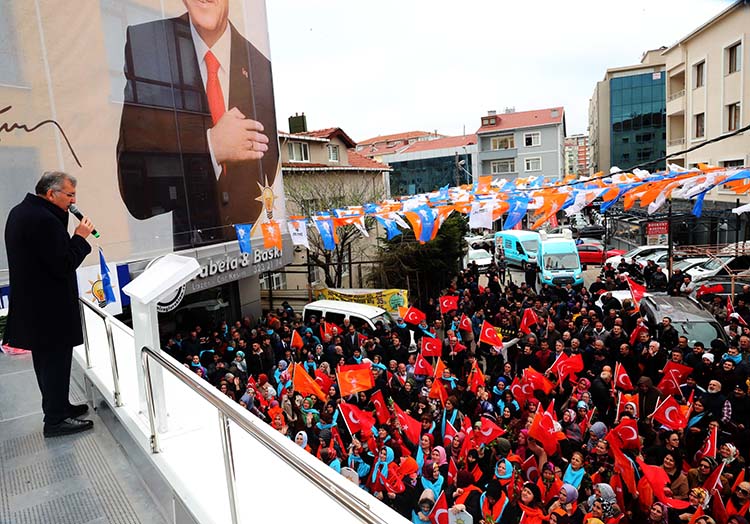 Yıldırım'ın Beykoz’daki ilk durağı AK Parti oldu