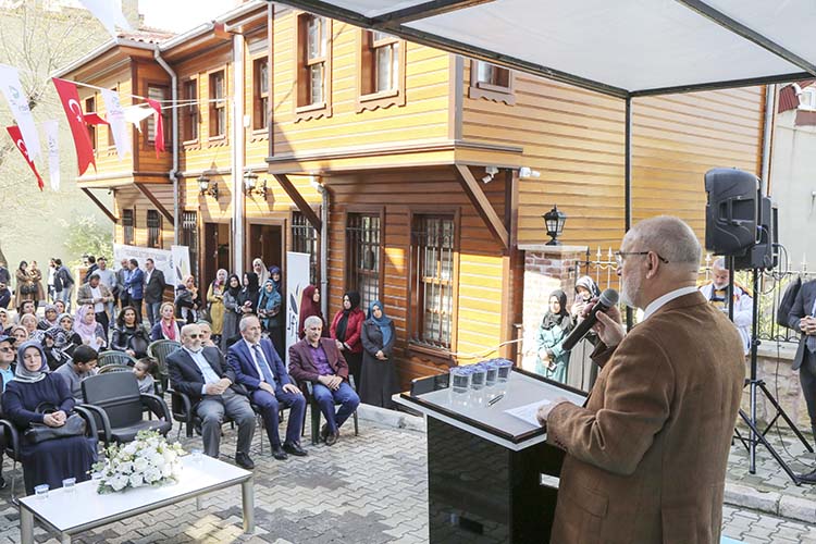 Beykoz’da Geleneksel İkiz Türk Evi Açıldı