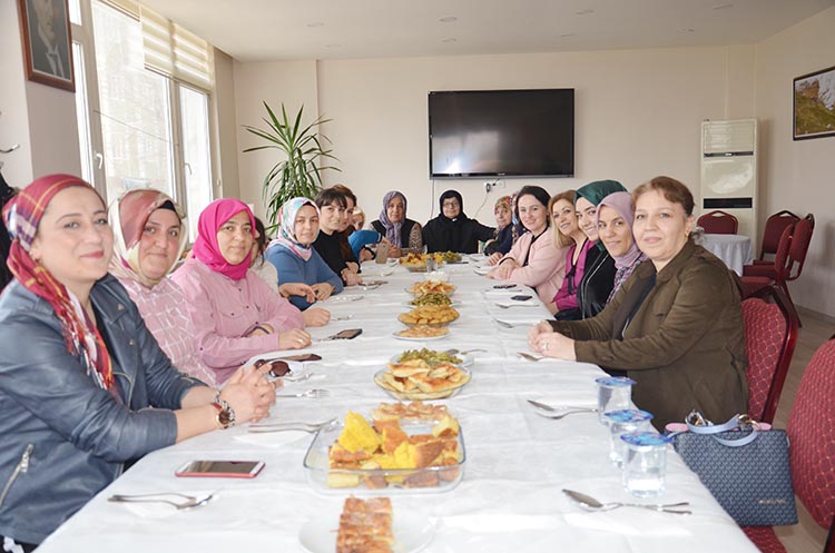 Beykoz’un Trabzonlu kadınlarından yöresel hamle