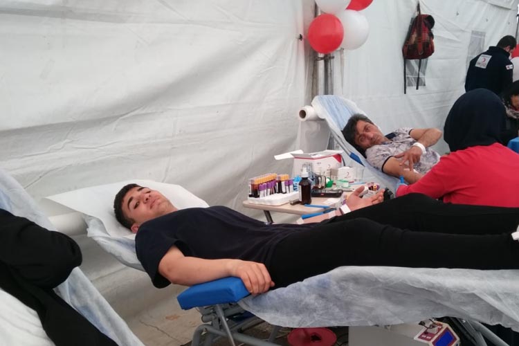 Beykoz Celal Aras Lisesi öğrencilerinden kan bağışı