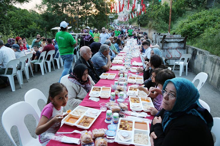 Beykoz’da ilk iftar şehit aileleri ve gaziler için