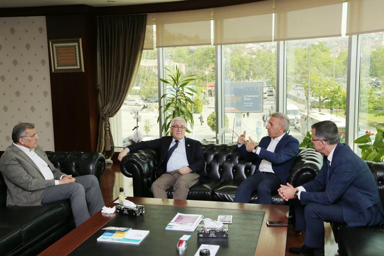 Beykoz Belediye Başkanı akademisyenleri ağırladı