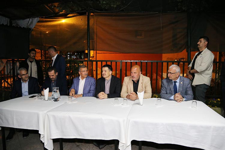 Tarım Bakanı Beykoz’da bal üreticileriyle görüştü