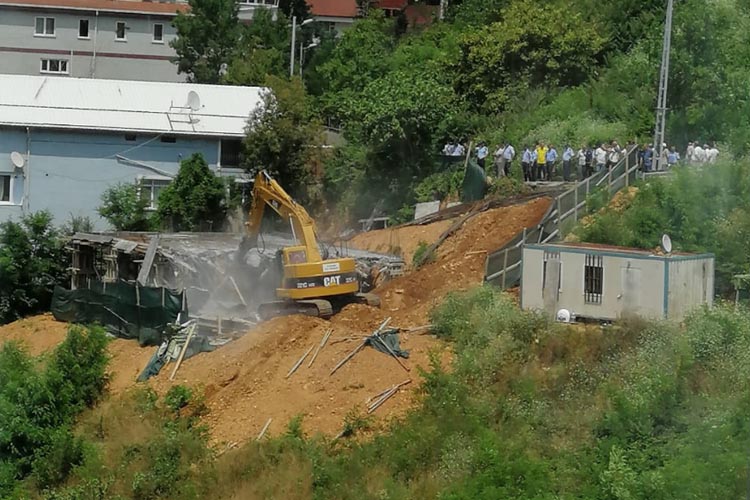 Beykoz Elmalı Mahallesi'nde kaçak yapı yıkımı