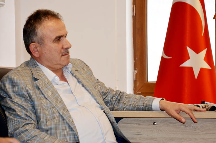 Ahmet Minder, AK Parti Beykoz'u ziyaret etti