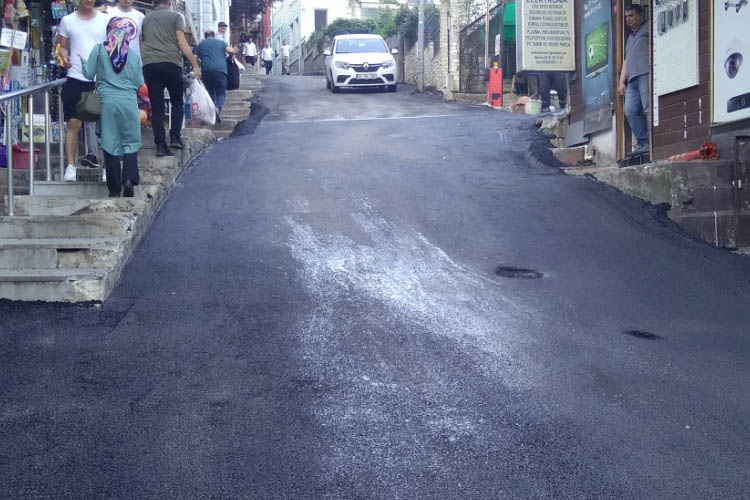Beykoz'da asfaltlama çalışmaları sürüyor