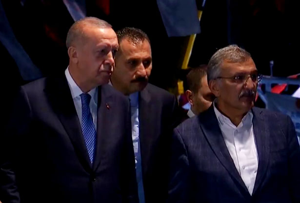 Erdoğan, balıkçıları Beykoz'dan yolcu etti