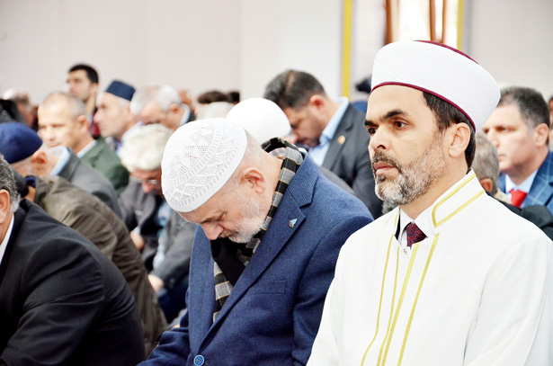 Beykoz'da Mevlüt Meryem Özer Camisi, ibadete açıldı