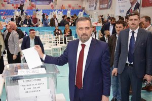 AK Parti Beykoz'da delegelerini seçiyor