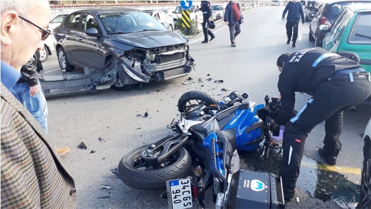 Beykoz Belediyesi motorlu zabıta ekibi kaza yaptı