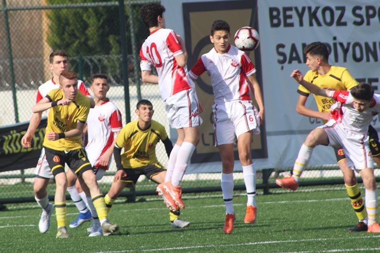 Beykoz 1908 AŞ U17 takımı şampiyonluğa koşuyor: 1-0