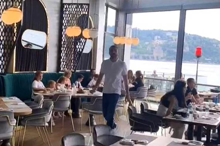 Demet Akalın, Beykoz'da restoran açtı