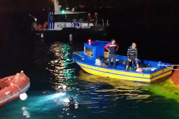 Beykozlu balıkçıların teknesi ters döndü: 2 ölü