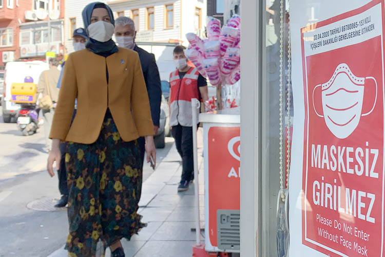 Beykoz Yalıköy'de maske için uyarı gerekiyor
