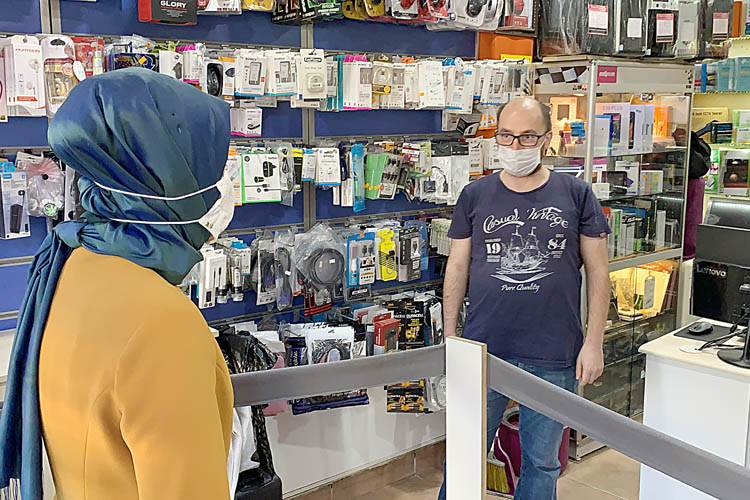 Beykoz Yalıköy'de maske için uyarı gerekiyor