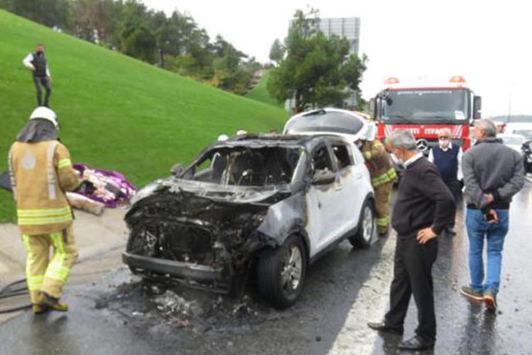 Beykoz Kavacık Mevkii'nde araç yangını
