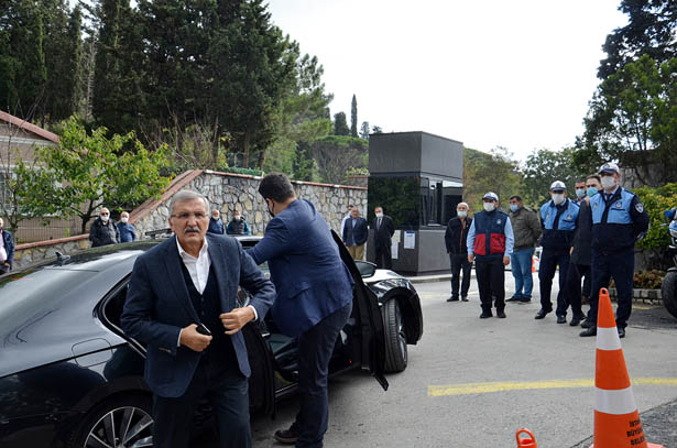 Eski Başbakan Mesut Yılmaz, Beykoz'a defnedildi
