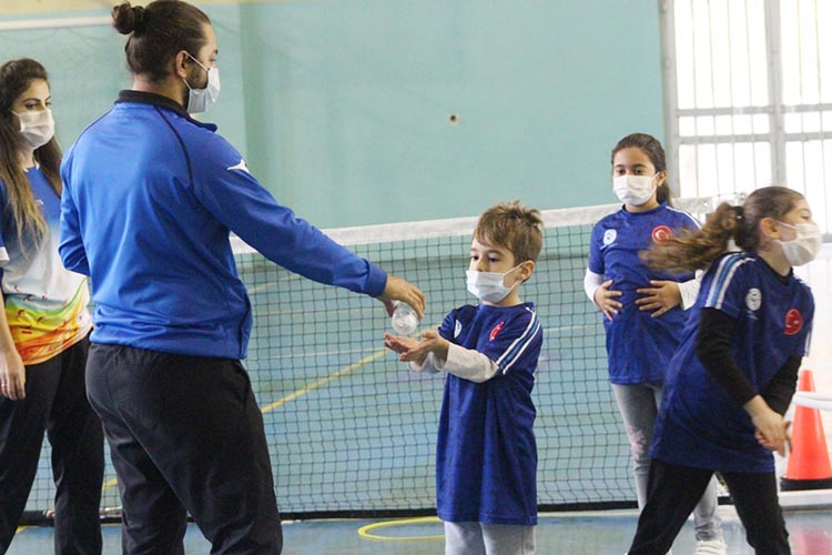 Beykoz’da tenis heyecanı başladı