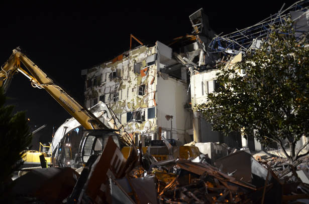 Beykoz Necmettin Erbakan Kültür Merkezi yıkıldı