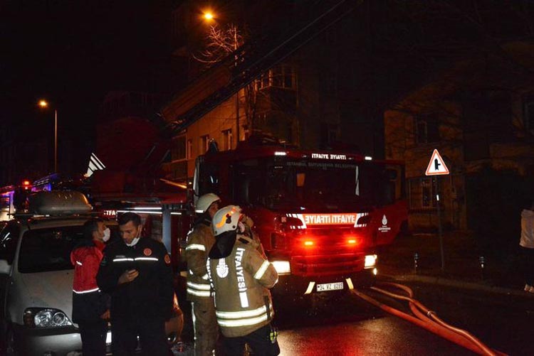 Beykoz Kavacık'taki binada çıkan yangın korkuttu