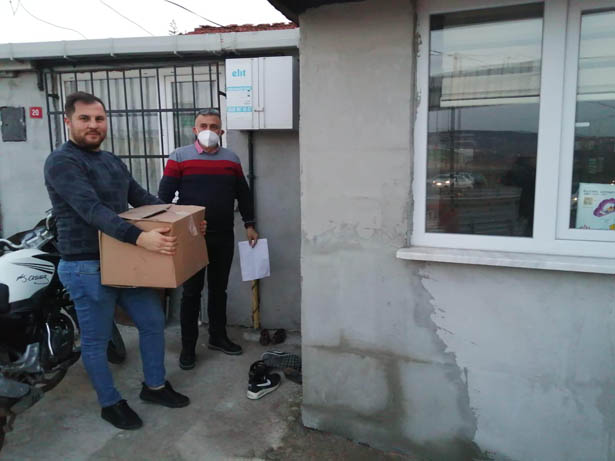 Beykoz'da ihtiyaç sahibi 400 aileye gıda kolisi
