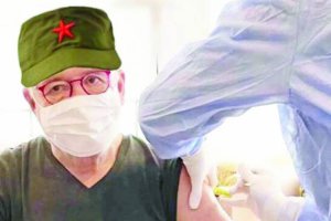 Ertuğrul Özkök, Kovid-19 aşısını Beykoz'da oldu