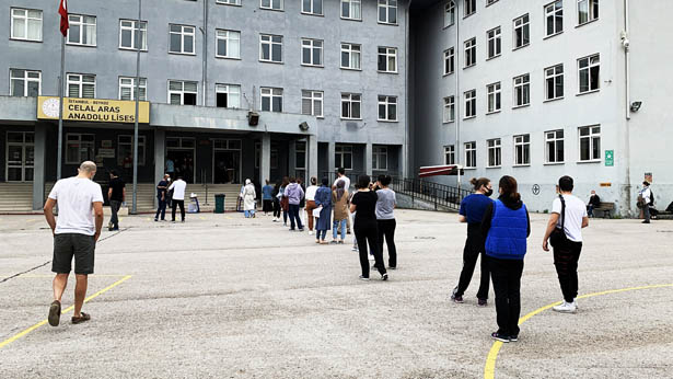 Beykoz'da adaylar ALES-1 sınavına girdi