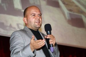Beykoz'da konuşan yazar FETÖ'den hapis cezası aldı