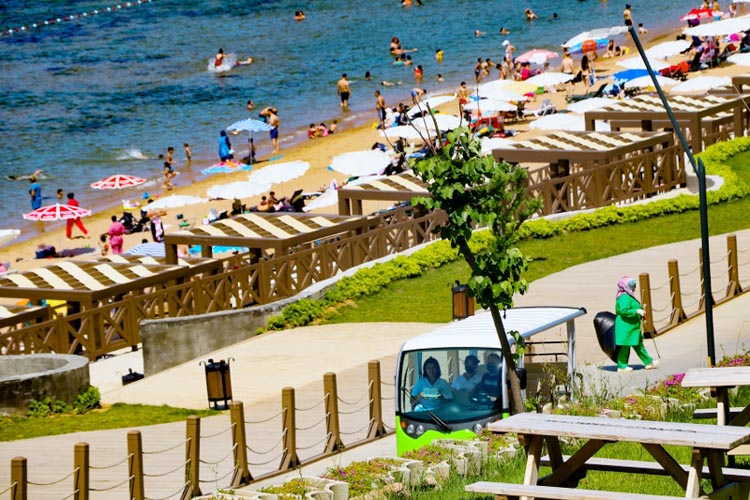 Beykoz’da plaj sezonu yeniliklerle açıldı