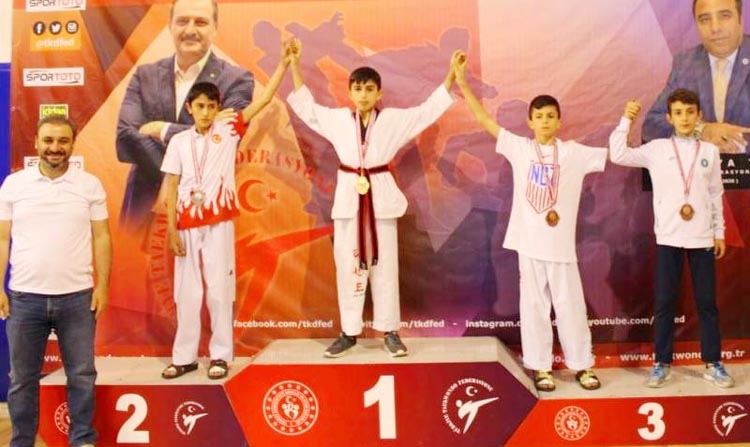 Beykoz’dan Türkiye Yıldızları Taekwondo şampiyonu çıktı