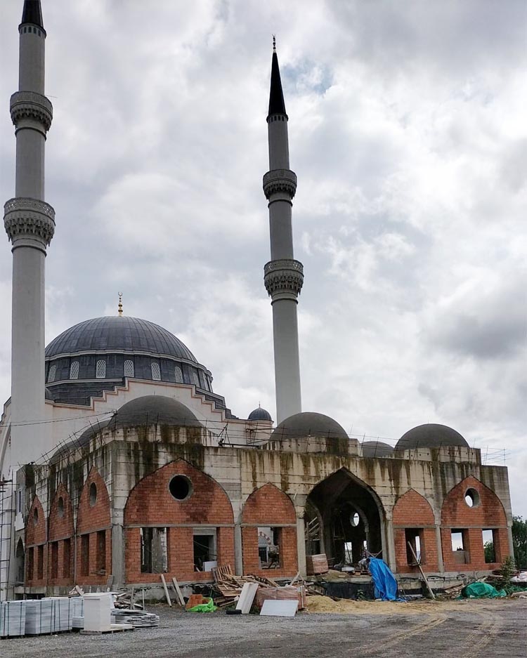 Ekrem İmamoğlu’ndan Beykoz’daki camiye 200 bin TL bağış