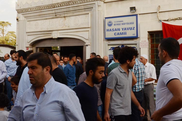 Beykoz halkı yıkılan camisini geri istiyor