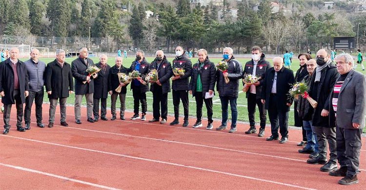 Beykoz’da akademi sahası yeniden maçlara açıldı