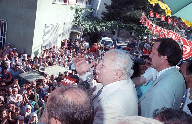 Çelikbilek, Erdoğan ve Erbakan Beykoz sokaklarında