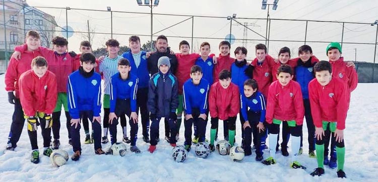 Örnekköy Spor Kulübü kar kış dinlemedi