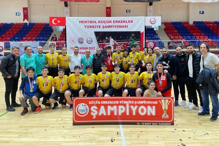 Beykoz’un küçükleri hentbolda Türkiye Şampiyonu oldu